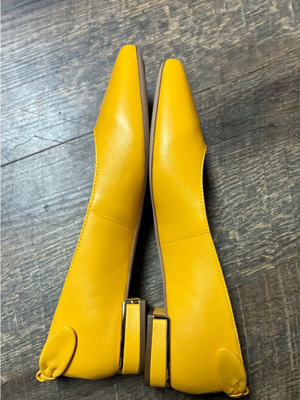 Talbots Edison Yellow Nappa Leather Keyhole Bow Flats 7.5 - Picture 6 of 7